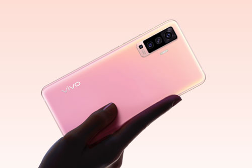 Smartphone 5G, RAM 8 GB, chip S765G, pin ‘trâu’, 4 camera sau, giá hơn 11 triệu