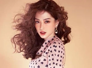 Vẻ đẹp ngọt ngào nhưng không kém phần quyến rũ của Á hậu Phương Nga
