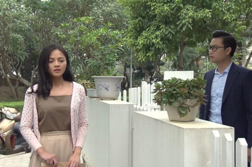 Bị bạn gái chia tay trước ngày cưới, 3 năm sau gặp lại anh 'chết lặng' nhìn người đứng cạnh cô