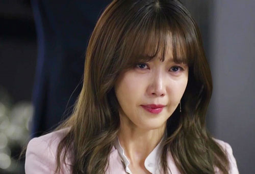 Con ốm khóc chồng vẫn bảo "mua thuốc là được", tiền để dành mang về quê, tôi tuyên bố một câu khiến anh lặng người