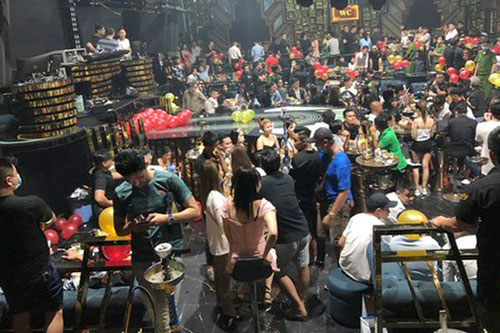 TP.HCM: Hàng chục dân chơi trong quán bar dương tính ma túy