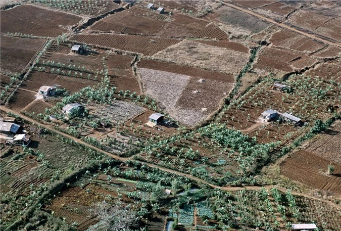 gia lai kon tum nam 1970 dep nguyen so va an tuong trong loat anh mau hiem co