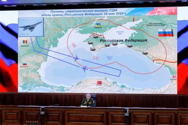 Tàu ngầm, máy bay Mỹ dồn dập luyện tập tấn công Nga: Bị bao vây tứ phía, Moscow nói gì? - Ảnh 1.