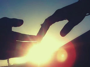 Anh thấu hiểu mọi điều ở tôi nhưng hai người quá chênh lệch tuổi