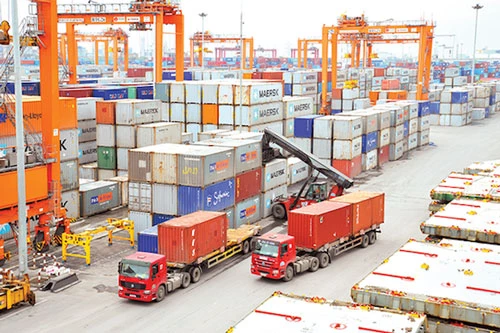Tổng trị giá xuất nhập khẩu hàng Việt Nam tháng 5/2020 ước đạt 37,9 tỷ USD, tăng 5% so với tháng trước (Ảnh minh hoạ: Internet)