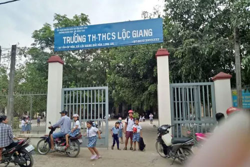 Phạt 2,5 triệu đồng đối với phụ huynh dùng mũ bảo hiểm đánh cô giáo