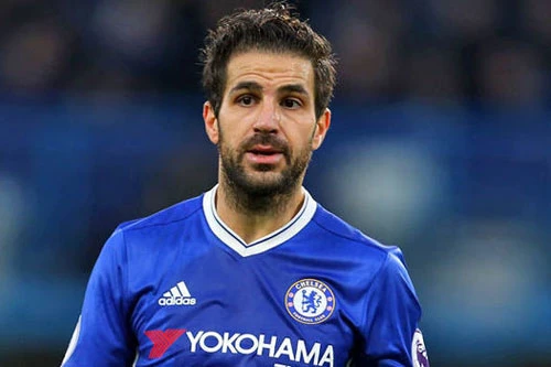 6. Cesc Fabregas (Chelsea mùa từ Barcelona năm 2014 với giá khoảng 30 triệu bảng).