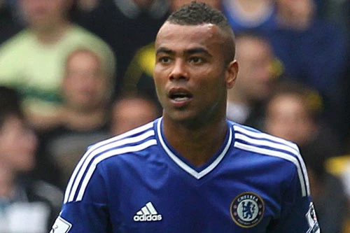 2. Ashley Cole (Chelsea mua từ Arsenal năm 2006 với giá 23 triệu bảng).