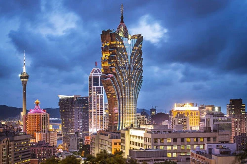 Với chiều cao lên tới 258 m, bao gồm 47 tầng, đây được xem là điểm đến thu hút nhiều khách du lịch tại Macau. Ảnh: Casino.org.