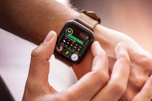 Apple Watch giá 2 triệu đồng tràn về Việt Nam