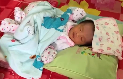 Cuộc sống vợ chồng 'người đàn ông đầu tiên ở Việt Nam mang bầu' sau khi sinh con ra sao? 2