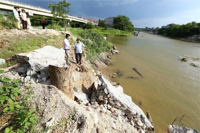Hà Nội công bố tình trạng khẩn cấp sạt lở trên sông Bùi, sông Đáy - Ảnh 5.