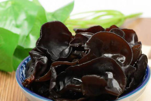 Bỏ thứ này vào, ngâm mộc nhĩ nở tung mà không cần tốn nhiều công sức