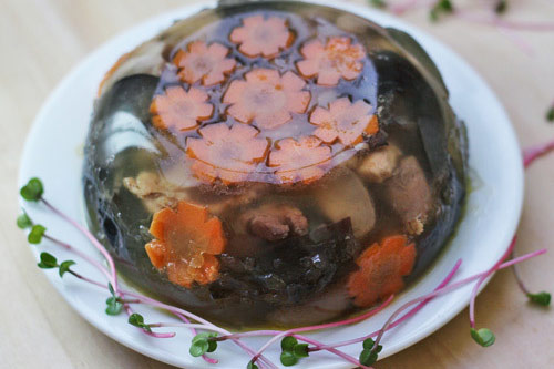 Bỏ thứ "thần thánh" này vào nồi thịt gà nấu đông, món ăn ngon miễn chê cả nhà thích mê