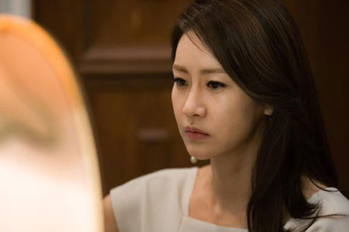 Anh trai vừa mất, chị dâu đã mang người mới về giới thiệu với bố mẹ chồng khiến cả nhà tôi náo loạn