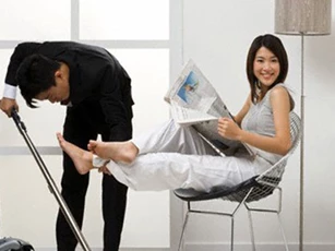 Tuyệt chiêu khiến chồng tự nguyện làm hết việc nhà thay vợ