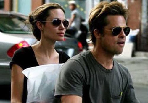 Mạng xã hội bất ngờ xôn xao ảnh Angelina Jolie - Brad Pitt ở TP.HCM 14 năm trước, nhan sắc cặp đôi ngoài đời gây choáng