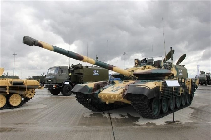 Kazakhstan trang bi xe tang T-72 do Tho Nhi Ky nang cap cuc manh-Hinh-6