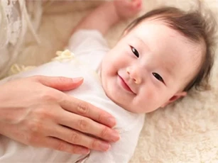 Yêu con đến mấy cũng đừng chạm vào 3 điểm này của trẻ, kẻo gây hoạ khôn lường