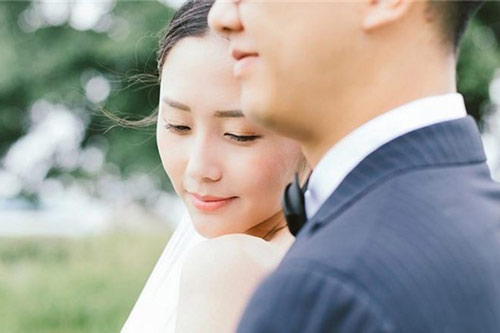 3 hành vi phụ nữ càng ''trình làng'' lên mạng xã hội càng bóp nghẹt cuộc hôn nhân của bạn