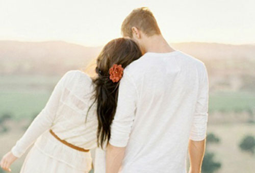 Anh tỏ tình khi chúng tôi mới chia tay người cũ không lâu