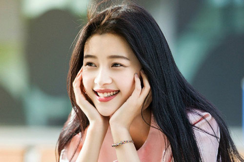 Tử vi thứ Sáu ngày 5/6/2020: 3 con giáp nhận nhiều tin vui, hỷ tín sắp tới nhà chuẩn bị ra đón