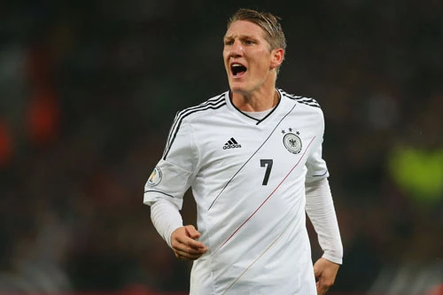 8. Bastian Schweinsteiger (Đức - Thi đấu cho đội tuyển quốc gia 121 trận). 