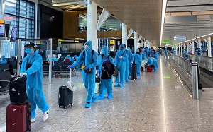 Vietnam Airlines tiếp tục đưa công dân Việt Nam tại Anh về nước