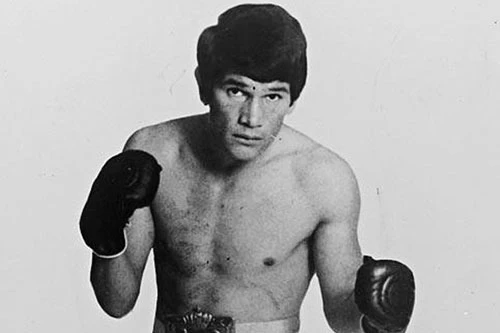 3. Carlos Monzon (Argentina - Thắng 87, hòa 3, thua 9).