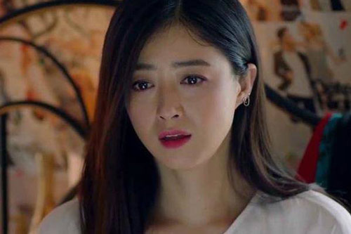 Lén mở chiếc tủ 5 năm chồng luôn khóa kín, tôi bật khóc ôm con về nhà mẹ đẻ