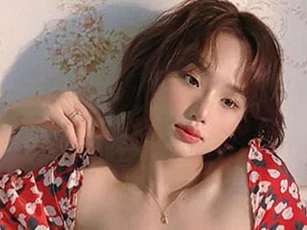 Miu Lê tung hình ảnh siêu nữ tính lại còn gợi cảm 'hút mắt'  sau khi giảm cân thành công