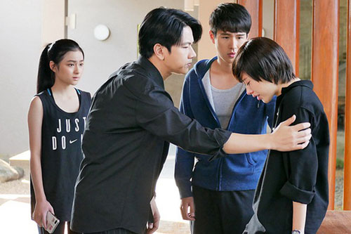 Ngày anh trai tôi mất, chị dâu quay lại và mang theo một tờ xét nghiệm ADN