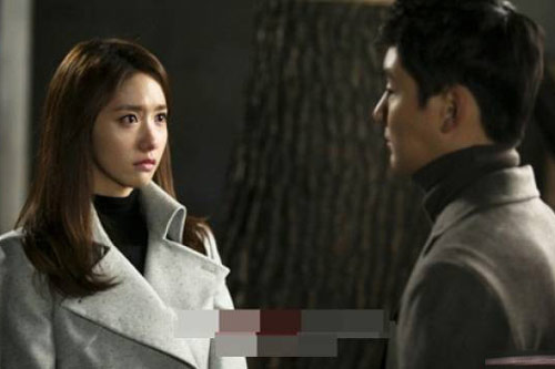 Đặt camera theo dõi chồng ngoại tình, ai ngờ phát hiện bí mật "động trời"