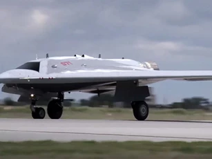 Chi phí chế tạo UAV S-70B Okhotnik Nga gấp đôi RQ-170 Sentinel của Mỹ
