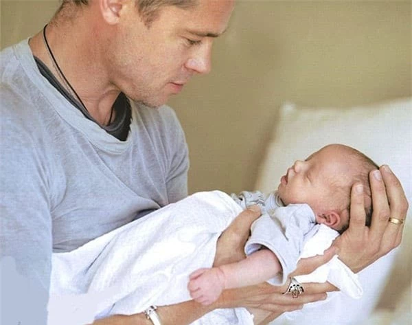 Khoảnh khắc đẹp của Brad Pitt cùng cô con gái ruột đầu lòng hot trở lại 0