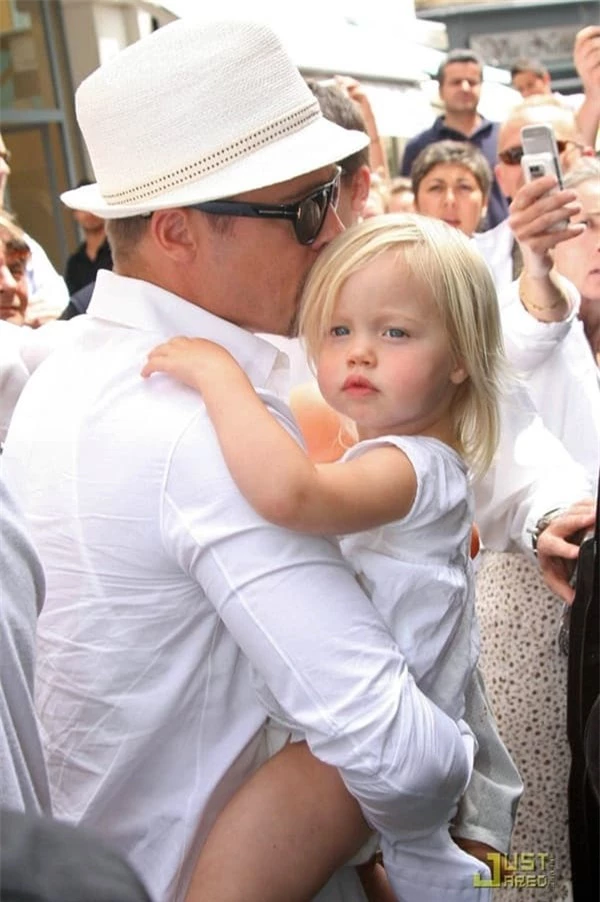 Khoảnh khắc đẹp của Brad Pitt cùng cô con gái ruột đầu lòng hot trở lại 2