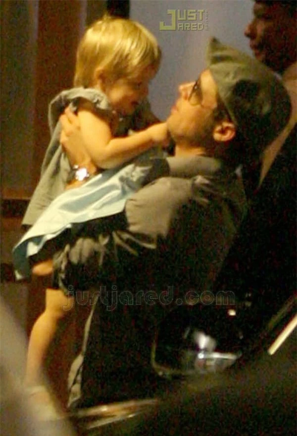 Khoảnh khắc đẹp của Brad Pitt cùng cô con gái ruột đầu lòng hot trở lại 3