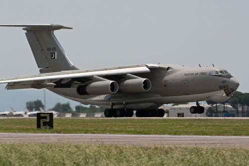 Ukraine "hớt tay trên" của Nga trong hợp đồng đại tu Il-78
