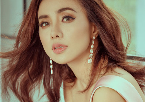 Miko Lan Trinh trở lại sau 9 năm mệt mỏi vì kiện tụng