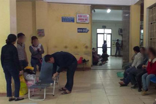 Chồng xung phong đưa vợ hàng xóm đi đẻ, vợ trẻ tá hoả nghĩ tới chuyện "động trời"