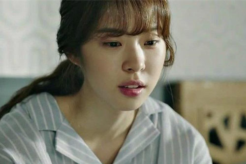 Đêm tân hôn, tim tôi đau nhói vì nhìn thấy hình xăm trên ngực chồng