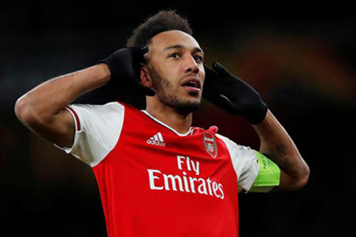 Aubameyang "nắn gân" Man City trước ngày Ngoại hạng Anh trở lại