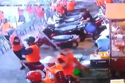 Băng giang hồ 200 người đập phá, chém người trong quán ốc ở Sài Gòn