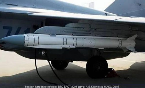 Su-57 được trang bị bom lượn thế hệ mới ‘ăn đứt’ F-35 với JDAM của Mỹ?