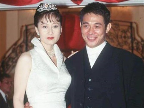 Có 4 bà vợ cùng vô số tình nhân, nhưng Hoa hậu Lợi Trí - bà xã Lý Liên Kiệt mới là người tình mà &quot;vua sòng bài Macau&quot; say đắm - Ảnh 12.