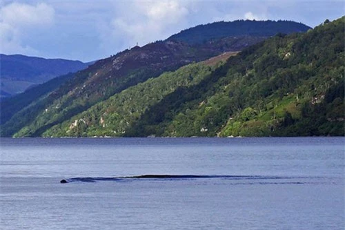 Bằng chứng mới về quái vật hồ Loch Ness? - 1
