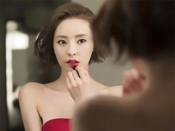 10 đặc điểm chỉ có ở người phụ nữ thông minh, bạn có được bao nhiêu? - Ảnh 3 phu nu thong minh 3