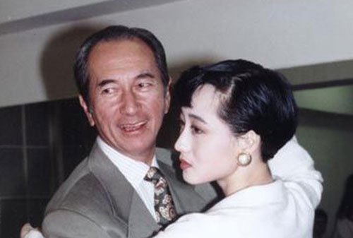 Người tình Hoa hậu từng được "vua sòng bài Macau" yêu say đắm: Bị "chính thất" đánh ghen hội đồng, chỉ được yên khi trở thành vợ Lý Liên Kiệt?