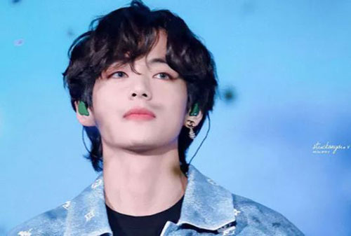 V (BTS) – Gương mặt đẹp nhất thế giới năm 2020