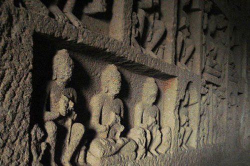 Bí ẩn kỳ lạ về hang động ẩn sâu trong rừng tại Ấn Độ